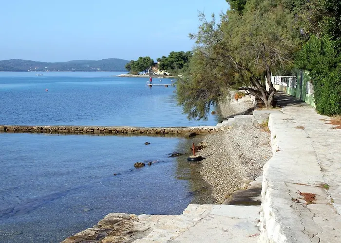 14681b Апартаменты *